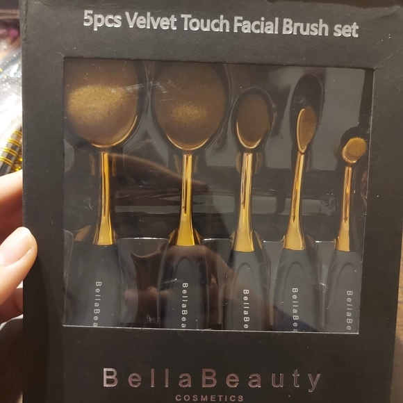 Bella Beauty Cosmetics Other - Bella Beauty Cosmetic 5 PCS.